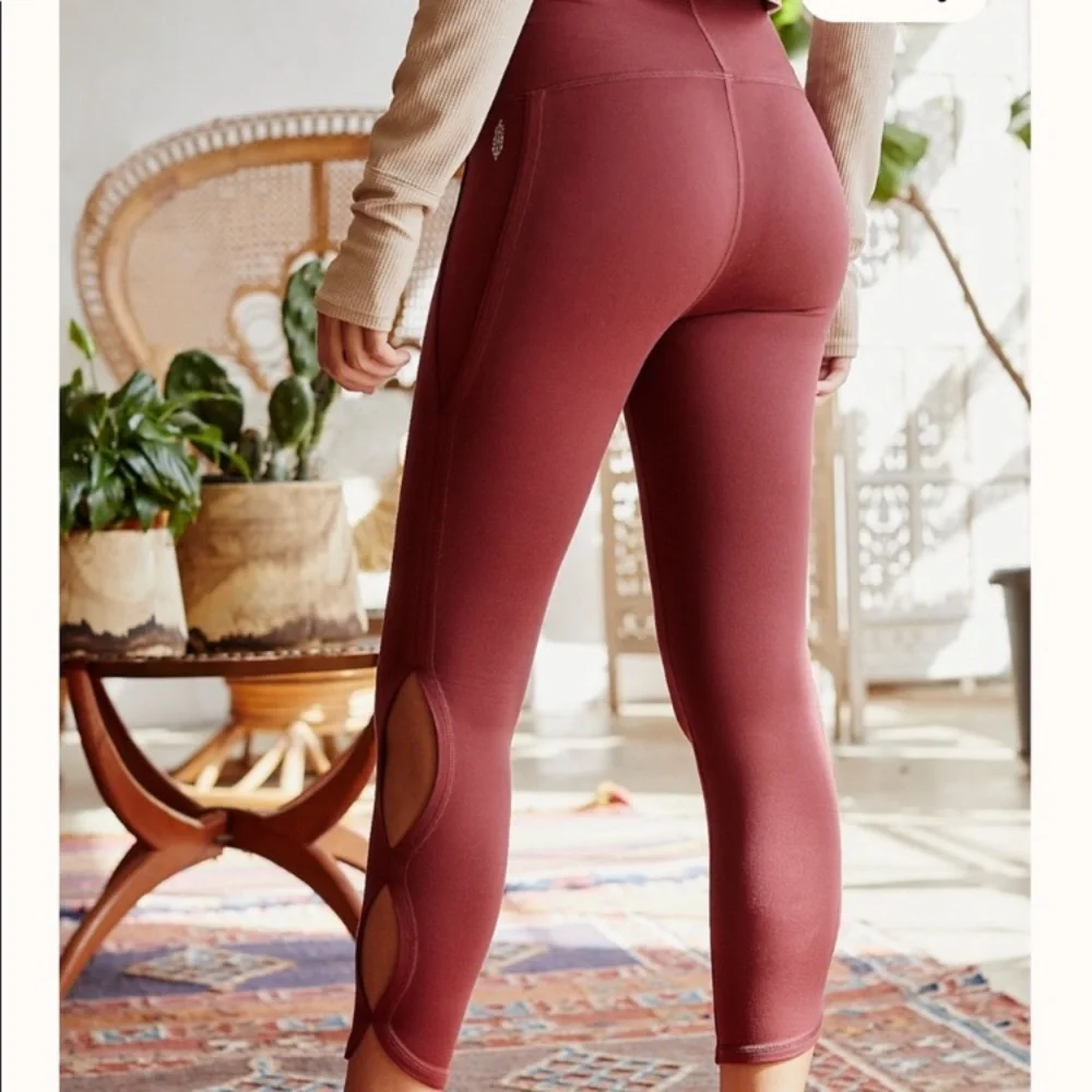 Free People High-Rise 3/4 Infinity Leggings NEW